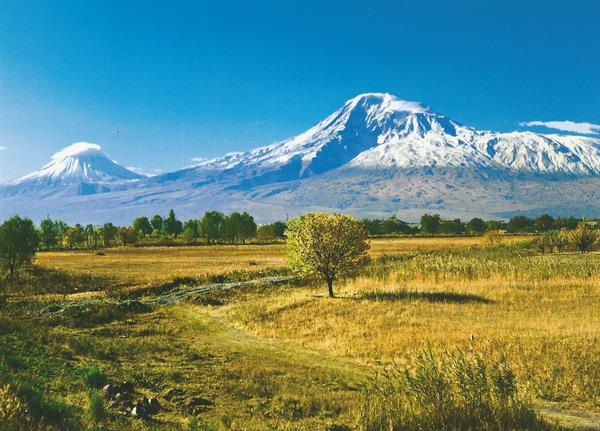 Spectacular-Ararat-Mountain.jpg